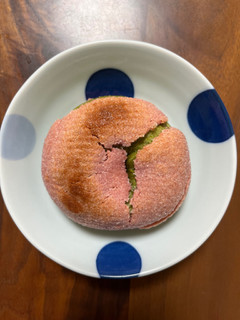 「TRIP TIP BAGEL 西尾抹茶と黒豆桜メロンパン 1個」のクチコミ画像 by ピンクのぷーさんさん