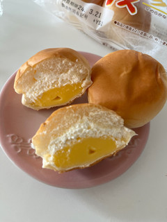「ヤマザキ 薄皮 クリームパン 袋4個」のクチコミ画像 by chan-manaさん