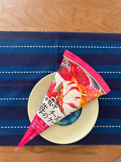 「森永製菓 ザ・クレープ 苺のチーズケーキ味 105ml」のクチコミ画像 by u-uさん