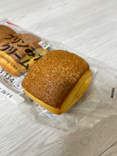 「セブン＆アイ セブンプレミアム プリンみたいな クリームパン 3個」のクチコミ画像 by ぷらりねさん