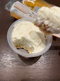 「ローソン Uchi Cafe’ ふわ濃チーズケーキ 1個」のクチコミ画像 by chan-manaさん