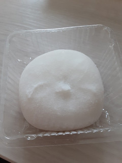 「ヤマザキ 至福の生大福 練乳ソース＆あずきホイップ 袋1個」のクチコミ画像 by もこもこもっちさん