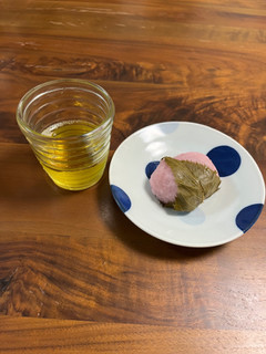 「伊藤園 お～いお茶 〇やか さくら緑茶 460ml」のクチコミ画像 by ピンクのぷーさんさん
