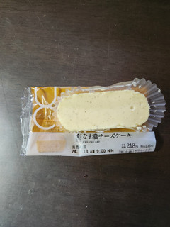 「ローソン Uchi Cafe’ なま濃チーズケーキ」のクチコミ画像 by レイコアラさん