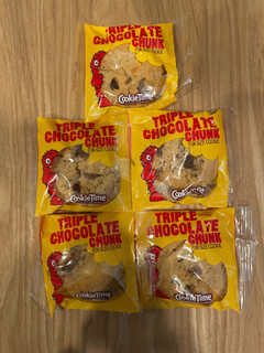 「クッキータイム トリプルチョコレートクッキー 5個」のクチコミ画像 by milkypokoさん