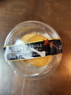 「イオン セレクトスイーツ 北海道クリームとサブレ風クッキー」のクチコミ画像 by レイコアラさん