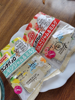 「ヤマザキ ランチパック レモンジャム＆ミルク」のクチコミ画像 by モモコさん