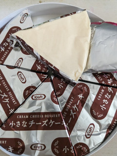 「クラフト 小さなチーズケーキ キャラメルスイート 香るバニラ 15g×6」のクチコミ画像 by ゅぃぽんさん