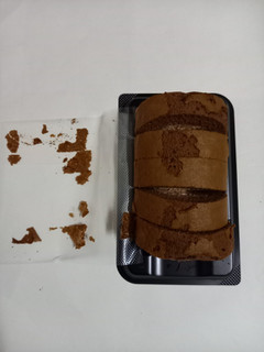 「田口食品 ふんわり生地のロールケーキ ショコラ 5個」のクチコミ画像 by めたろうさん