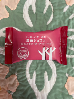 「セブン-イレブン セブンカフェ シュガーバターの木 濃苺ショコラ 袋3個」のクチコミ画像 by milkypokoさん