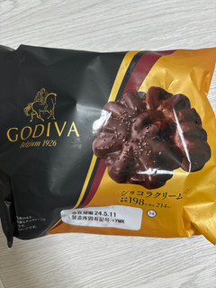 「ローソン GODIVA ショコラクリームパン」のクチコミ画像 by ぷらりねさん