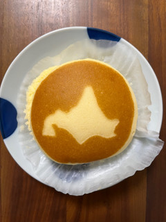 「ヤマザキ 北海道チーズ蒸しケーキサンド レモンチーズクリーム入り」のクチコミ画像 by ピンクのぷーさんさん