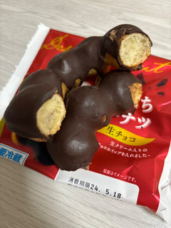 「ヤマザキ もっちドーナツ 生チョコホイップ 1個」のクチコミ画像 by ぷらりねさん