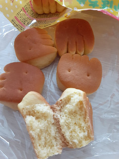 「カネ増製菓 かぼちゃとにんじんのやさいパン 袋75g」のクチコミ画像 by もこもこもっちさん