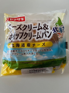 「ヤマザキ チーズクリーム＆ホイップクリームパン 1個」のクチコミ画像 by chan-manaさん