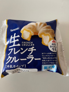 「ヤマザキ 生フレンチクルーラー 牛乳ホイップ 袋1個」のクチコミ画像 by chan-manaさん