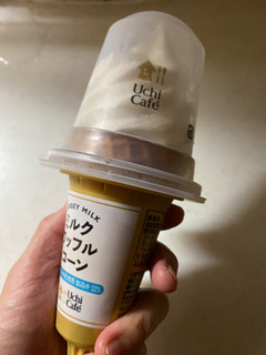 「ローソン Uchi Cafe’ ミルクワッフルコーン 180ml」のクチコミ画像 by gologoloさん