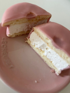 「ロッテ 生 チョコパイ Wベリーのショートケーキ 袋1個」のクチコミ画像 by chan-manaさん