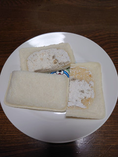 「ヤマザキ ランチパック コーヒーゼリー ミルク風味ホイップ大盛り 袋2個」のクチコミ画像 by ペリカさん