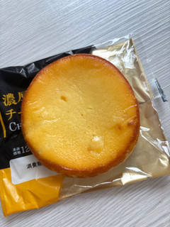 「オイシス 濃厚チーズタルト 袋1個」のクチコミ画像 by ぷらりねさん