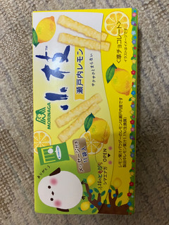 「森永製菓 小枝 瀬戸内レモン 袋4本×11」のクチコミ画像 by もぐもぐもぐ太郎さん