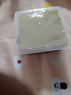 「紀文 豆乳で作ったデザート風とうふ 抹茶ソース入り 120g」のクチコミ画像 by ぴのこっここさん