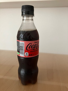 「コカ・コーラ コカ・コーラ ゼロ ピーチ ペット350ml」のクチコミ画像 by こつめかわうそさん