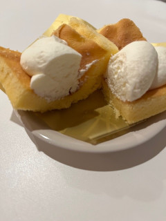 「ローソン Uchi Cafe’ ワンハンドなプレミアムロールケーキ」のクチコミ画像 by chan-manaさん