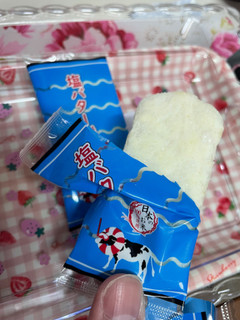 「岩塚製菓 塩バター餅せんべい 袋18枚」のクチコミ画像 by siestaさん
