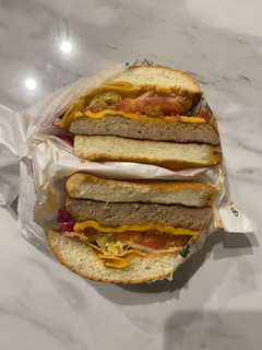 「フレッシュネスバーガー クラシックタコスチーズバーガー 3種の国産彩り野菜」のクチコミ画像 by アマイノニガテさん