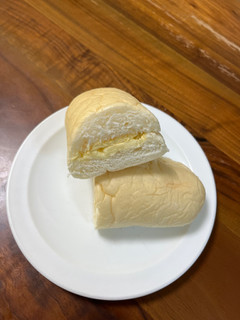 「ヤマザキ 白いコッペパン エッセルスーパーカップ超バニラ風味 1個」のクチコミ画像 by ピンクのぷーさんさん