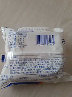 「ヤマザキ シュークリーム エッセルスーパーカップ超バニラ風味 1個」のクチコミ画像 by もこもこもっちさん