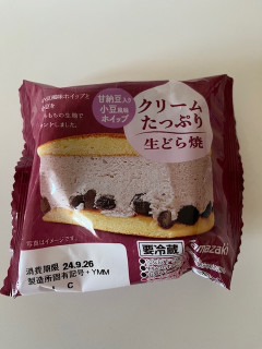 「ヤマザキ クリームたっぷり生どら焼 甘納豆入り小豆風味ホイップ 1個」のクチコミ画像 by chan-manaさん