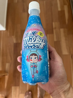 「不二家 ソーダMilkyスカッシュ ペット410ml」のクチコミ画像 by チョコさんさん