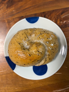 「maru bagel 紅茶カルダモンマロングラッセクリームチーズ」のクチコミ画像 by ピンクのぷーさんさん