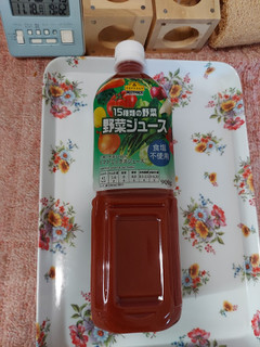 「トップバリユ ベストプライス 15種類の野菜を使用した 野菜ジュース 食塩不使用 ペット900g」のクチコミ画像 by ハムちゃんハムジさん