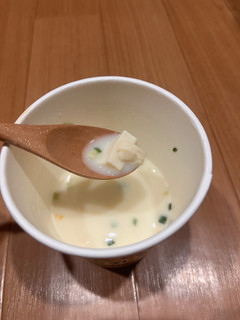 「日清食品 とろけるおぼろ豆腐 まろっと豆乳 濃厚豆乳の和風仕立てスープ カップ17g」のクチコミ画像 by りりりんりんさん