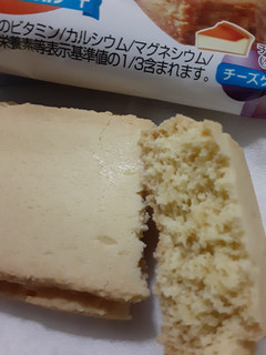 「江崎グリコ バランスオン miniケーキ チーズケーキ 袋23g」のクチコミ画像 by もこもこもっちさん