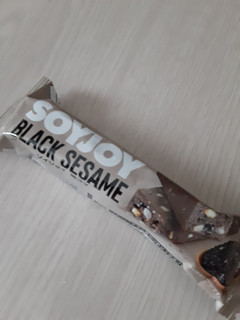 SOYJOY 黒ゴマ 大塚製薬：女性の強い味方！SOYJOY黒ゴマの口コミやレビュー