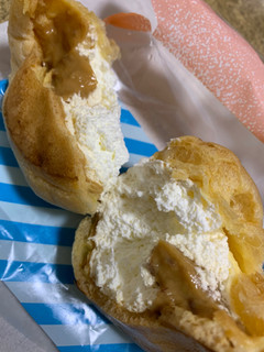 高評価】「しっかりタイプのホイップクリームの下に