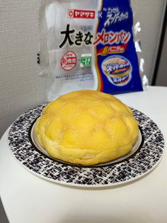 新品♪超リアル バナナ&メロンパン UFOキャッチャーリアルフードメロンパン&バナナ - メルカリ