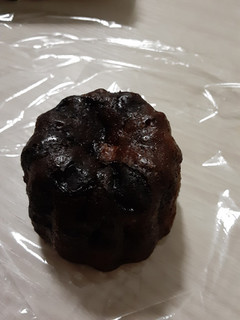 「ヤマザキ オールレーズンカヌレ 4個」のクチコミ画像 by もこもこもっちさん