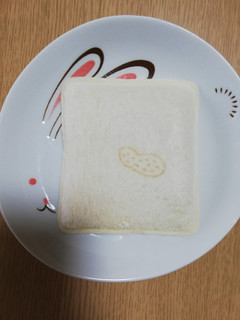 「ヤマザキ ランチパック ピーナッツ 袋2個」のクチコミ画像 by にくまるさん