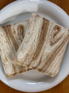 「ヤマザキ ランチパック 濃厚ショコラ ゴディバ監修」のクチコミ画像 by BLACKLALAさん