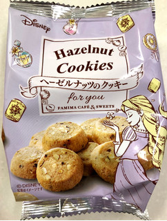 「ファミリーマート FAMIMA CAFE＆SWEETS ヘーゼルナッツのクッキー」のクチコミ画像 by SANAさん