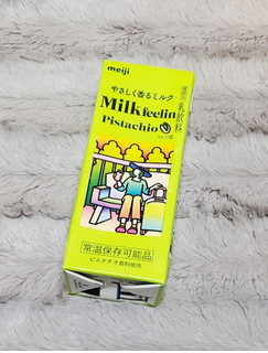 「明治 Milkfeelin Pistachio パック200ml」のクチコミ画像 by みにぃ321321さん