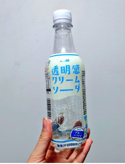 「アサヒ 透明感クリームソーダ ブルーハワイ ペット450ml」のクチコミ画像 by 果季口さん