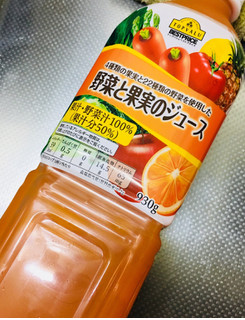 「トップバリュ ベストプライス 4種類の果実と22種類の野菜を使用した 野菜と果実のジュース ペット930g」のクチコミ画像 by ふわのんさん