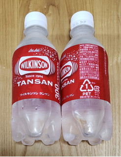 「アサヒ ウイルキンソン タンサン ペット300ml」のクチコミ画像 by みにぃ321321さん