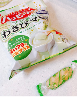 「亀田製菓 ハッピーターン ツンまろわさびマヨ味 袋85g」のクチコミ画像 by ビーピィさん